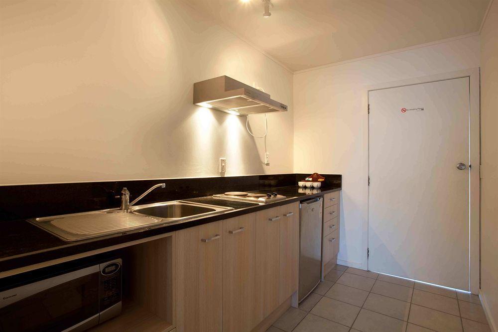 Kiwi Airport Backpackers Hostel Auckland Ngoại thất bức ảnh