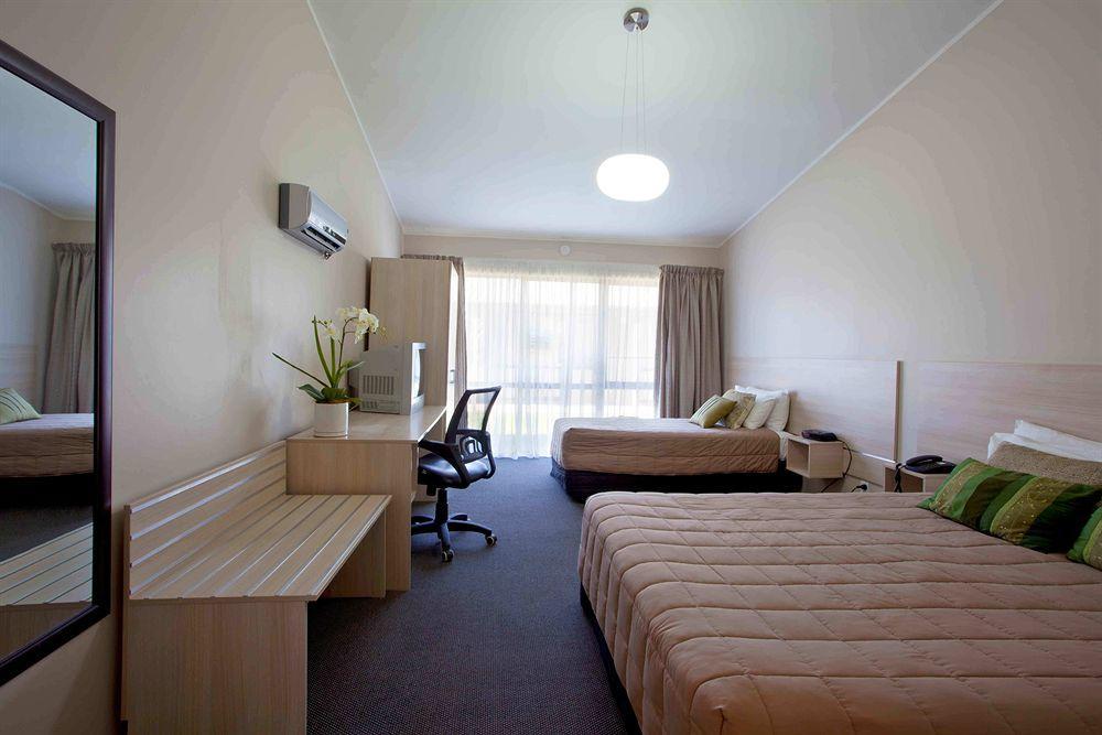 Kiwi Airport Backpackers Hostel Auckland Ngoại thất bức ảnh